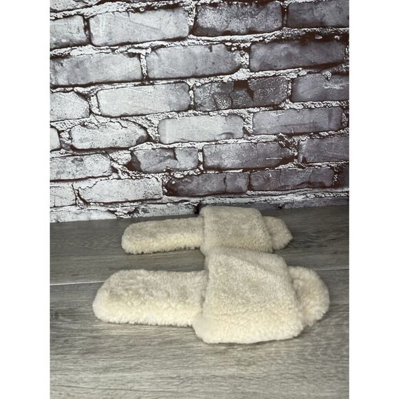 Raye Sherp Ivory Cream Faux Fur Slippers Open Toe Sandals Women’s Sz 7M US/38EU - Picture 3 of 16